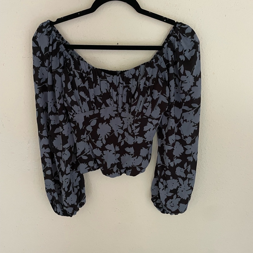 Abercrombie & Fitch Black and blue Ruched Crop Blouse